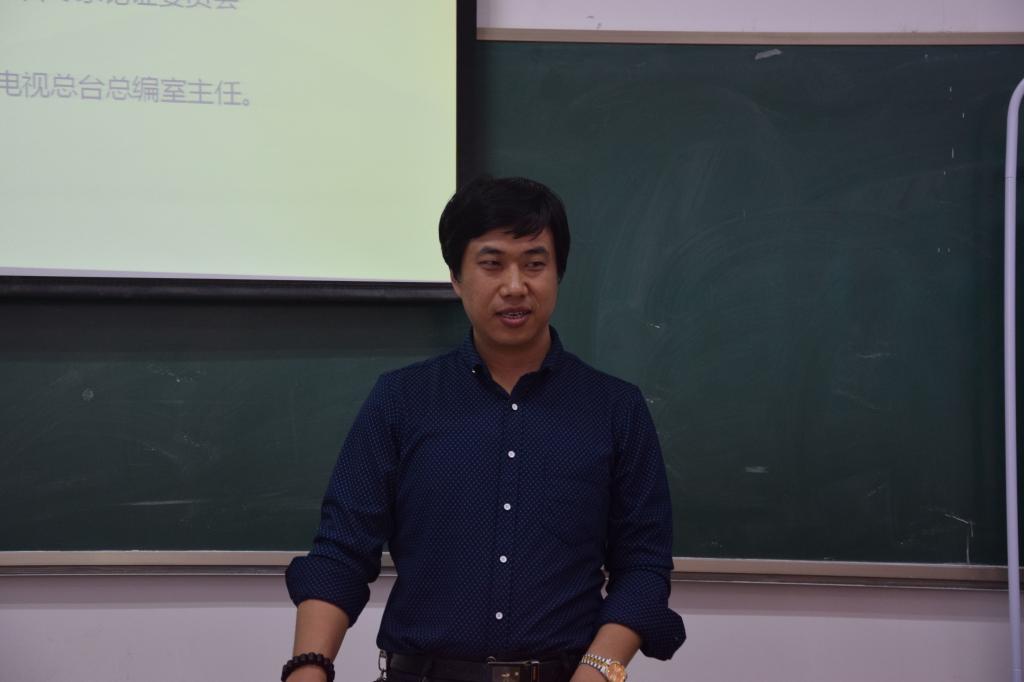 黄建军副院长代表导师发言